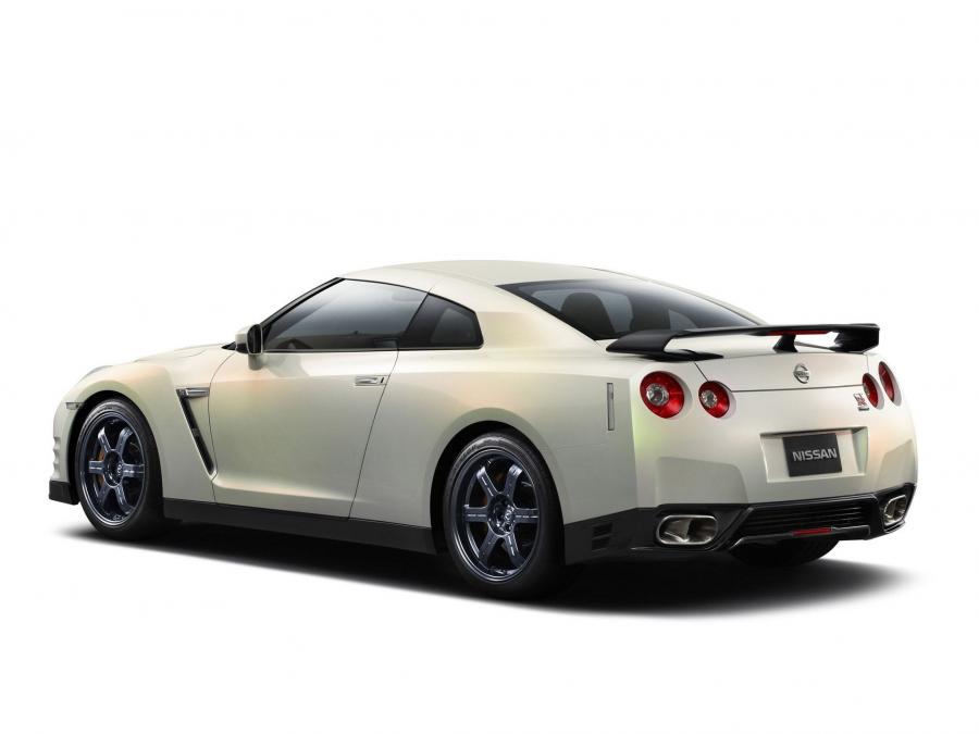  Nissan GT-R by Egoist 2010 года  (фото 4 из 4)
